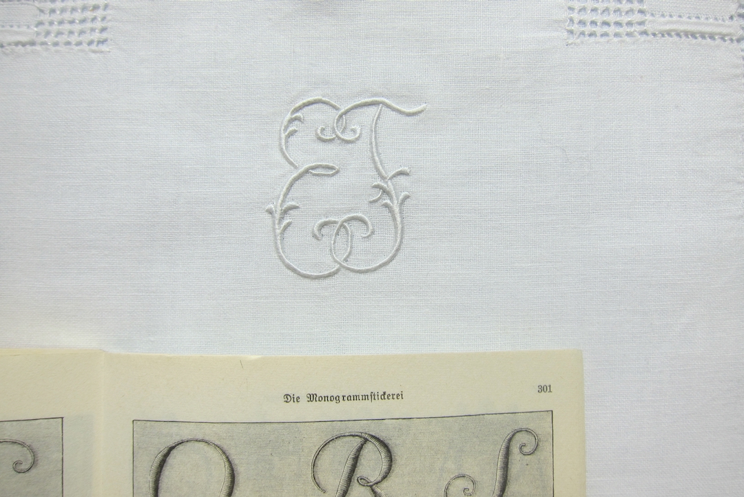 Monogrammstickerei Monogrammstickerei